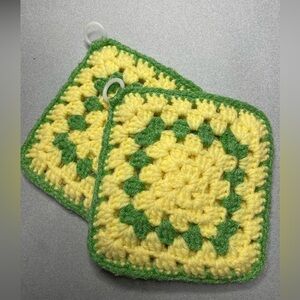 Pair Of Vintage Double Layer Granny Squares Ring Pot Holders Green & Yellow 6x6